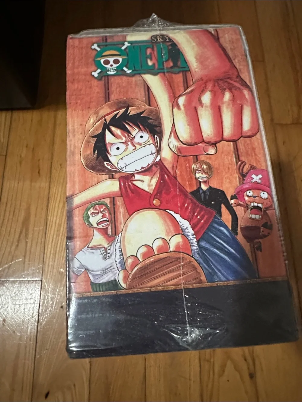 Onepiece Box Set with Blue, Red, Black and Brown Artwork